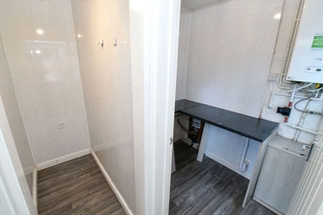 14 Hatton Avenue, Manchester photo 4