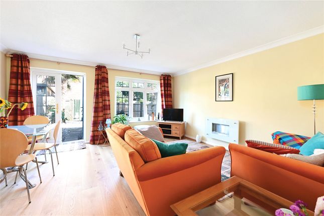 38, Harebell Close, Hook photo 2