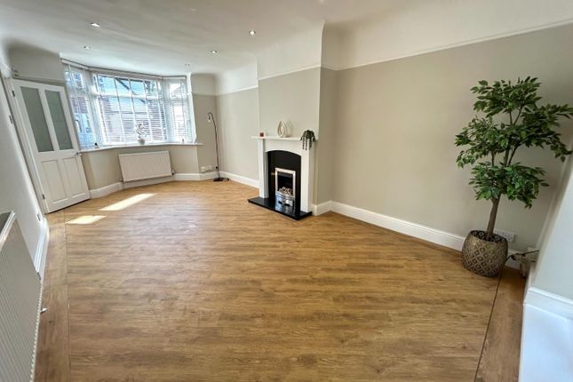 9, Highcroft Avenue, West Didsbury photo 3