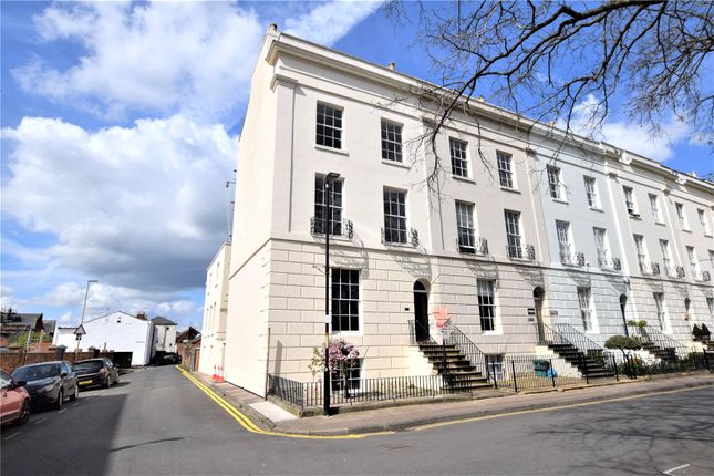 Thumbnail Flat to rent in Brunswick Square, Gloucester, Gloucestershire