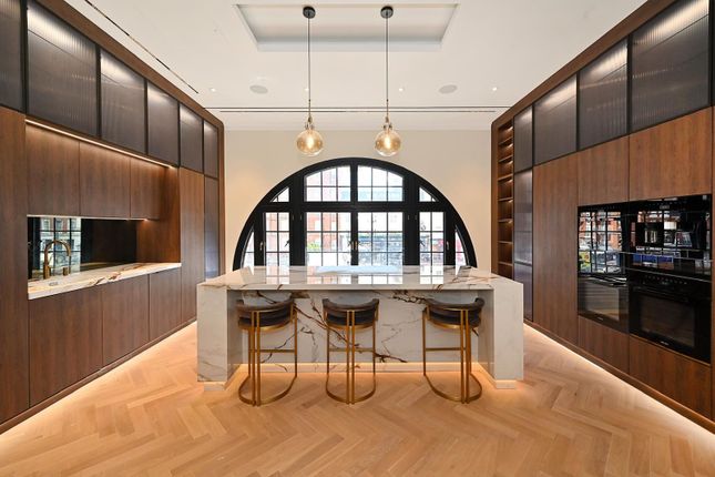 Flat 198, Chiltern Court, London photo 4