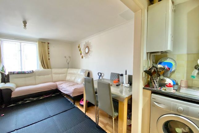 Flat 11, Warwick Court 22 Bournemouth Road, Lower Parkstone photo 4