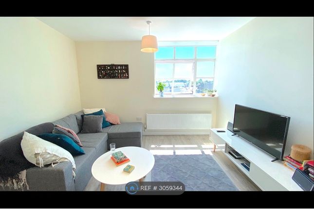 Apartment, Tower House Lewisham High St, London photo 3