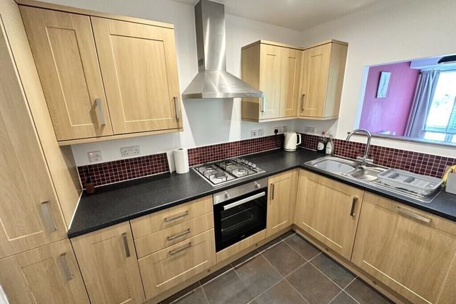 22, Tanyard Way, Yeovil photo 4