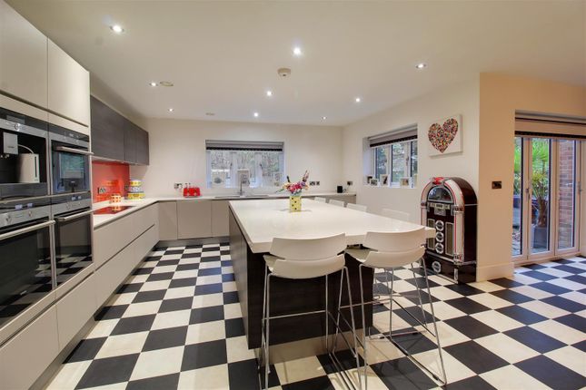 87A, Peplins Way, Brookmans Park photo 3
