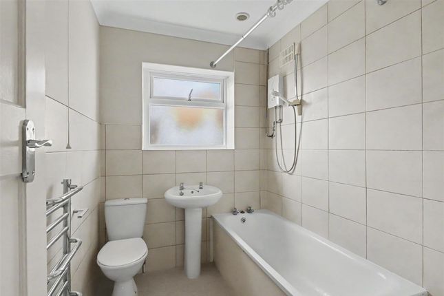 24 South Street, Lancing photo 4