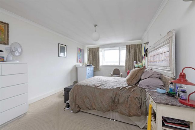 22, Fairlawns, Putney photo 4