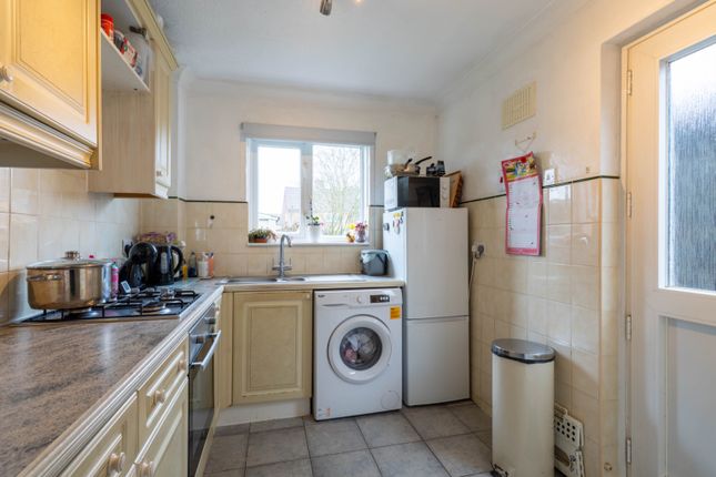 35, Rembrandt Drive, Northfleet photo 4