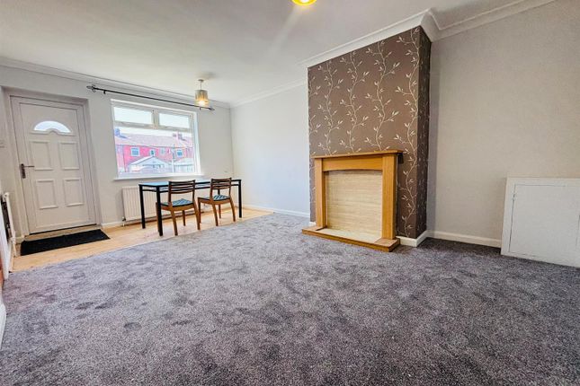 32, Roseneath Place, Leeds photo 2