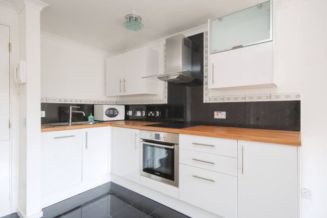 Thumbnail Flat to rent in Cromwell Road, Earls Court, London