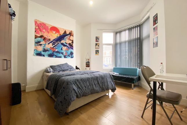 17, Llandough Street, Cardiff photo 4