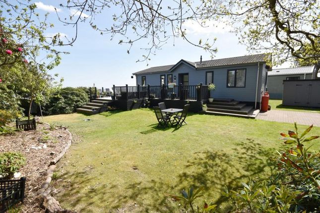 2-bed caravan on Ocean Retreat, The Street, Lowestoft, £190,000