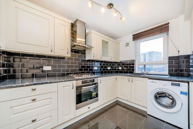 48, Ruddstreet Close, London photo 3