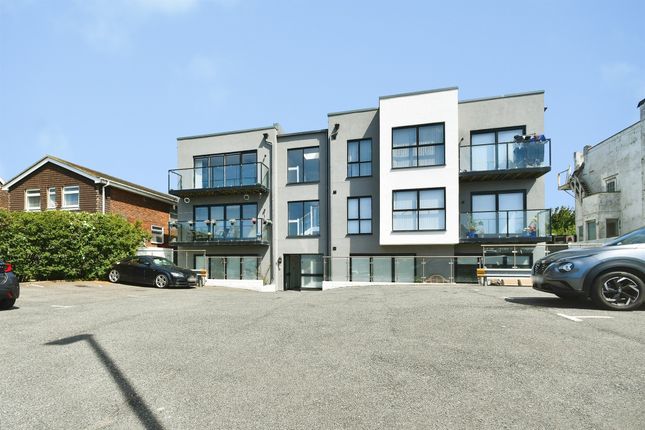 2-bed flat on Flat 7, Sunset, 16, South Coast Road, Peacehaven, £160,000
