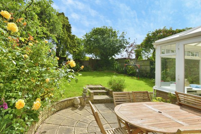 9, Welland Drive, Newport Pagnell photo 2