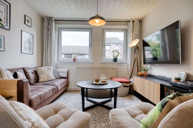 Meadowfield Court, Edinburgh photo 4