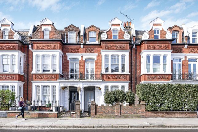 Flat for sale in Parsons Green Lane, Fulham, London
