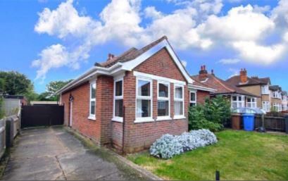 Thumbnail Bungalow to rent in Whitby Road, Ipswich