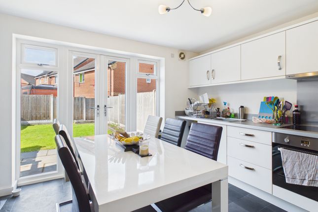20, Sandiacre Avenue, Tunstall photo 3