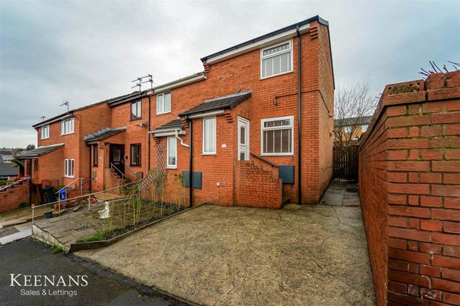 1-bed semi-detached on 39, Butts Mount, Great Harwood, £110,000