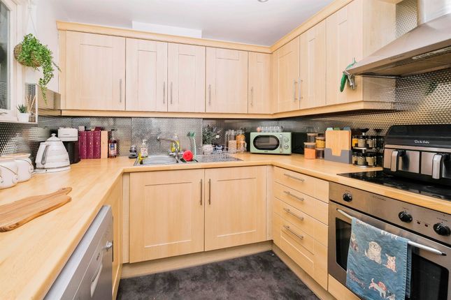Flat for sale in Waterloo Road, Liverpool