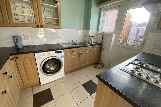 Terraced house to rent in Coltsfoot Green, Luton