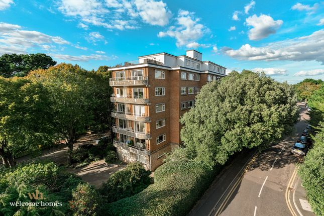 2-bed flat on Flat 14, Crescent Court, Bournemouth, £240,000