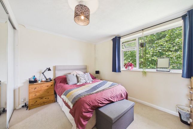 34 Leighton Court,, Copperdale Close, Reading photo 4