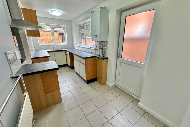 83, Leicester photo 5
