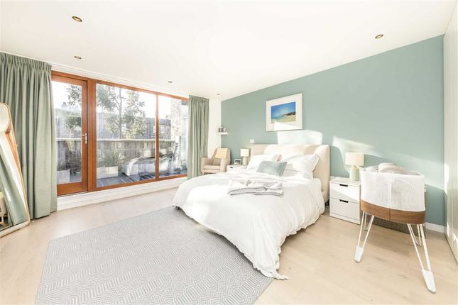 Thumbnail Property for sale in Hatcham Park Mews, London