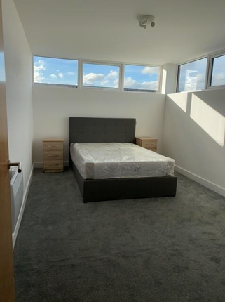 Flat to rent in Station House, High Street, Nottingham