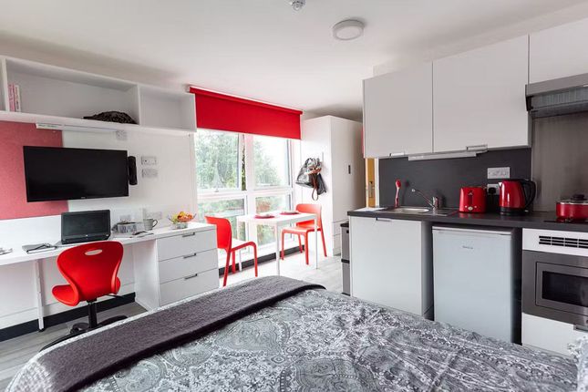 Thumbnail Flat to rent in Students - Abbey House, Manor Road, Coventry