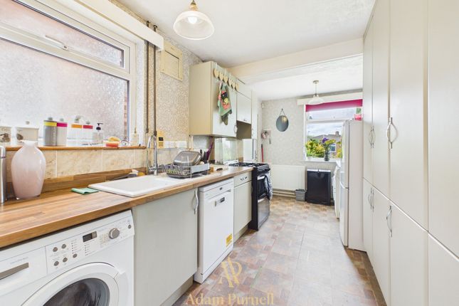 37 Ashby Road, Hinckley photo 2
