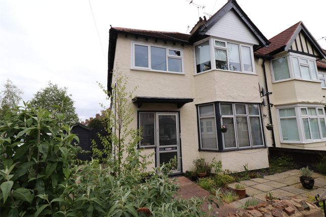 Flat for sale in Crowborough Road, Southend-On-Sea, Essex