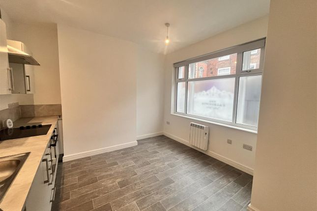 13, Warrington Street, Ashton-Under-Lyne photo 4