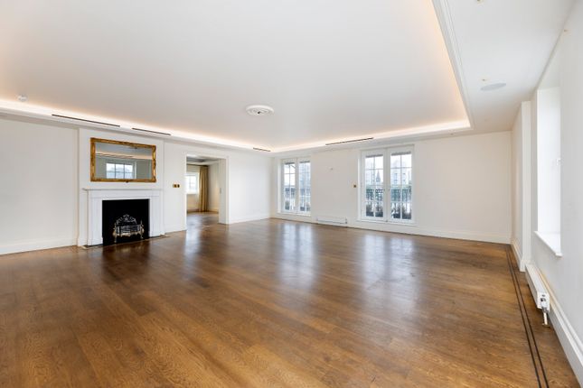 Thumbnail Flat for sale in Admiral Square, Chelsea Harbour, London