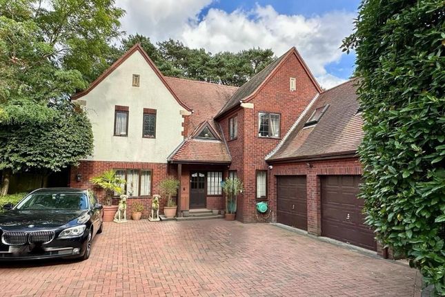 Thumbnail Detached house for sale in Castlemews, Ringwood