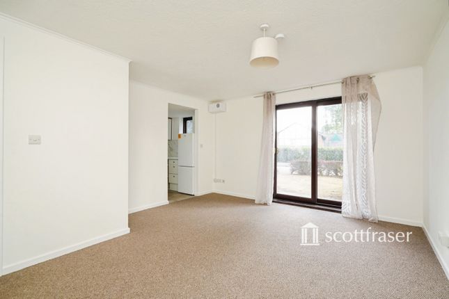 11, Cullerne Close, Cullerne Close photo 2