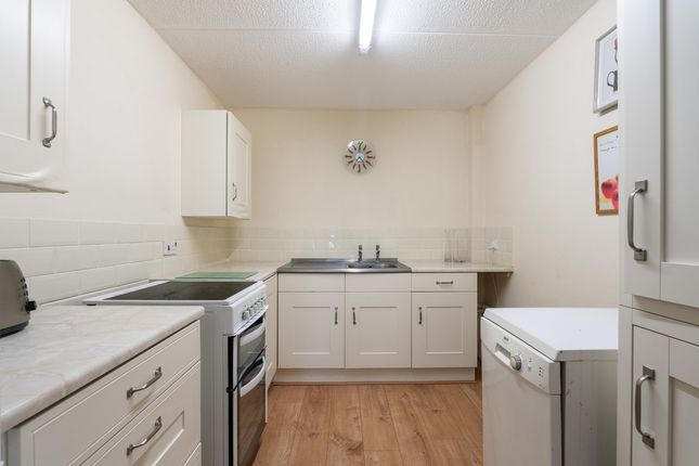 Flat Flat 1, Guardian Court, Suspension Bridge Road, Clifton Village, Bristol photo 3
