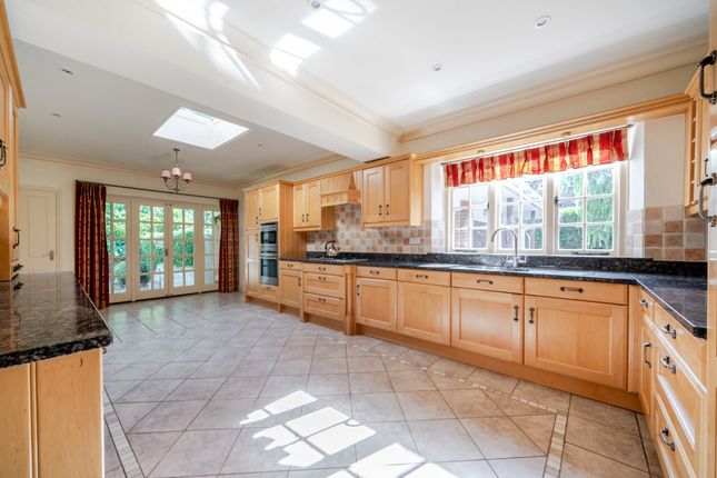 Woodstock, Stony Lane, Little Kingshill photo 3