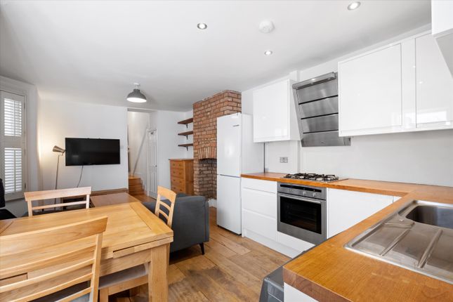 66, Rothschild Road, London photo 2