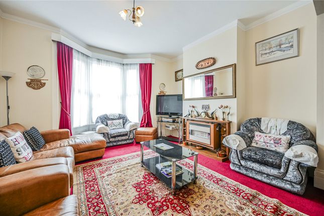 21, Ravenstone Road, London photo 3