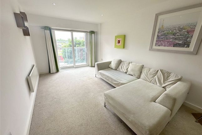 Flat 8, Ensign House, 48, Aerodrome Road, London photo 4