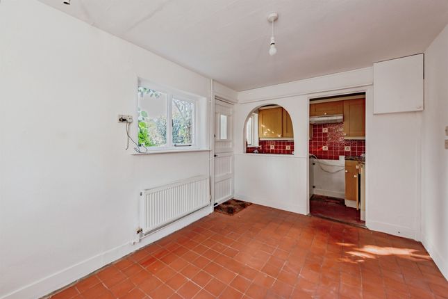 Ifield Road, Crawley photo 4