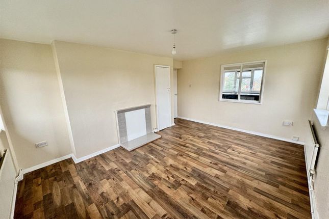 116, Laurel Crescent, Croydon photo 3