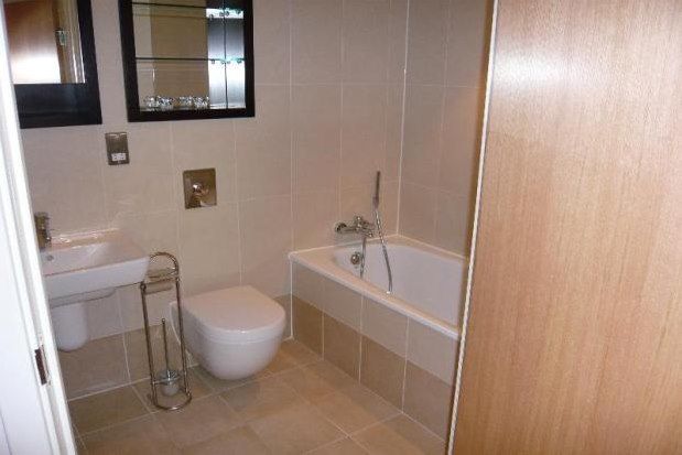 Flat to rent in Mackenzie House, Leeds