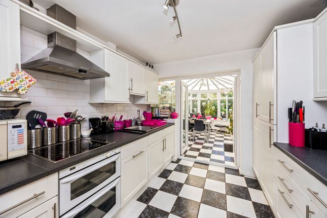 17 Ayshe Court Drive, Horsham photo 2