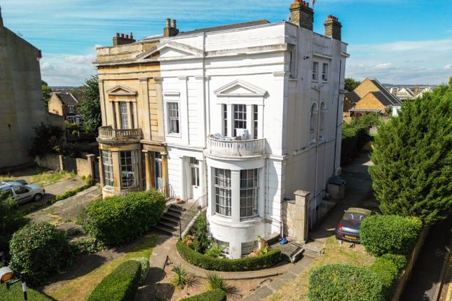 Flat for sale in Windmill Street, Gravesend, Kent