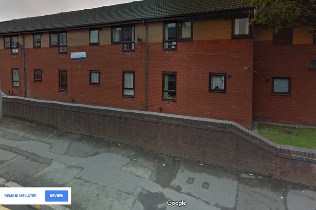 Thumbnail Flat to rent in Plumpton Close, Oldham