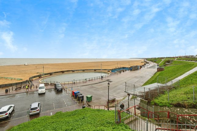 Flat 5, 75, Avondale Road, Great Yarmouth photo 2